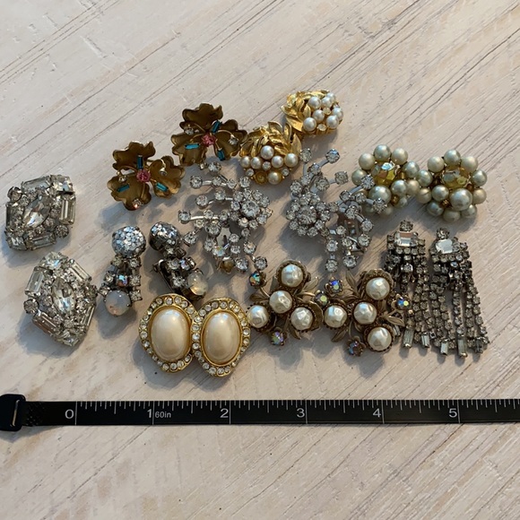 Vintage  earring bundle -10 pairs - Picture 2 of 11